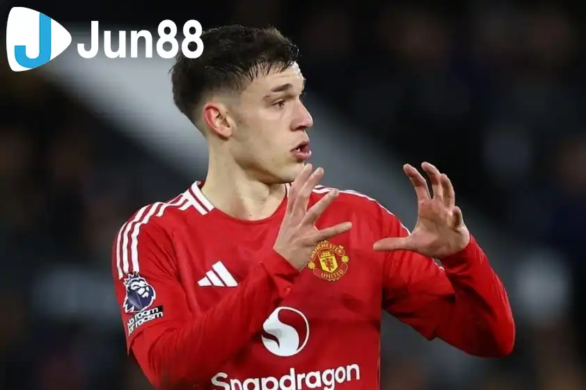 MU đã đưa ra phán quyết về Ugarte. Ảnh: The Metro