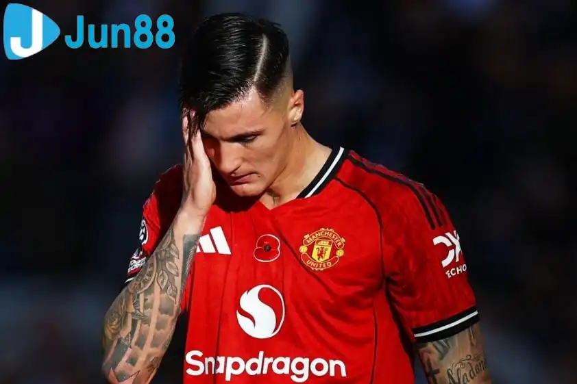 Sesko đang gặp khó trong việc hòa nhập với MU. Ảnh: The Sun