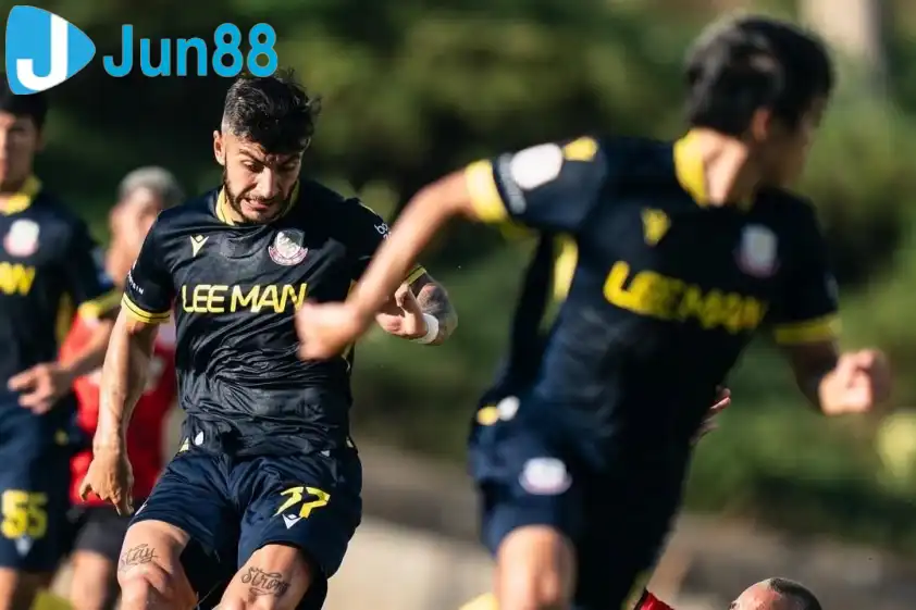 Lee Man Warriors được đánh giá cao hơn trong trận đấu này. Ảnh: CLB